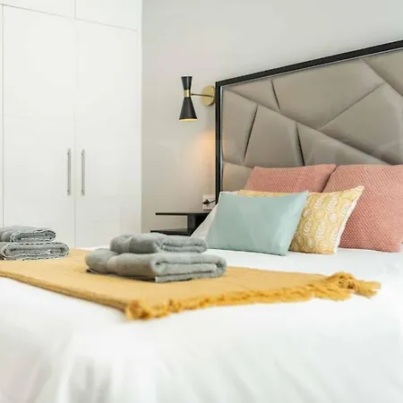 Apartamento Tranquil & Bright With Parking By Rems