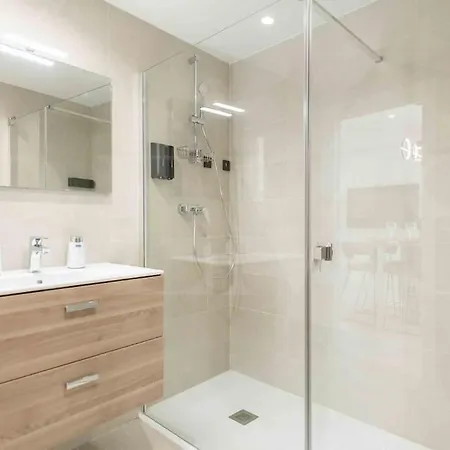 Tranquil & Bright With Parking By Rems Apartment *