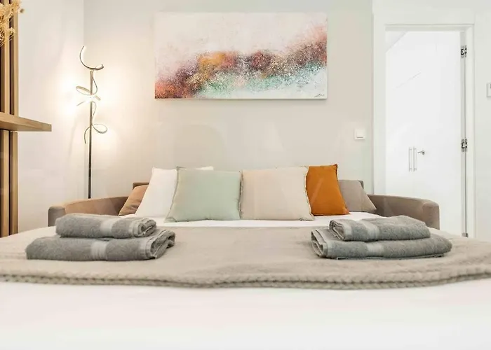 Tranquil & Bright With Parking By Rems Appartement