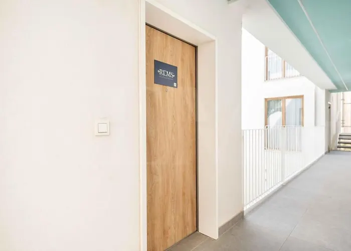 Appartement Tranquil & Bright With Parking By Rems Málaga