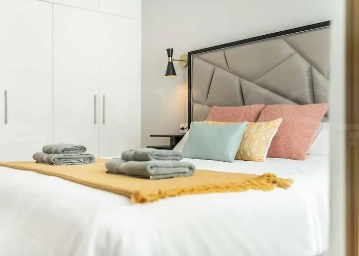 Appartement Tranquil & Bright With Parking By Rems